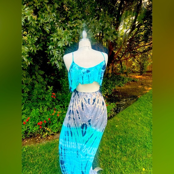 SAGE -Elegant Blue Tie-Dye Maxi Dress - Picture 6 of 7